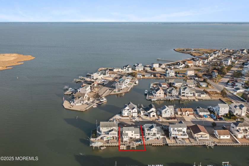 Bright and Open waterfront home with panoramic water views - Beach Home for sale in Forked River, New Jersey on Beachhouse.com