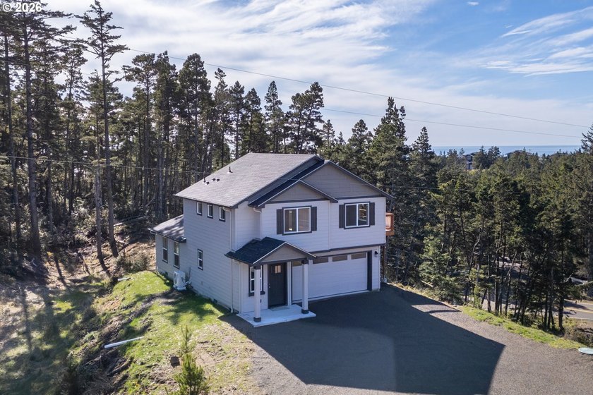 201 Highland Dr NW | Oceanside, OR | 3BD / 2.5BA | 1,395 SF | - Beach Home for sale in Tillamook, Oregon on Beachhouse.com