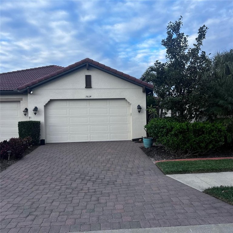 Fantastic News! Your Dream Florida Lifestyle Awaits in This - Beach Home for sale in Venice, Florida on Beachhouse.com