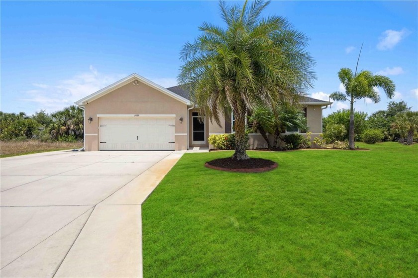 High and Dry! No Hurricane Damage. Buyer concession of up to $13 - Beach Home for sale in Port Charlotte, Florida on Beachhouse.com