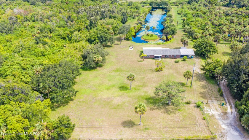 ROOM TO ROAM!!! Discover tranquility at your expansive - Beach Home for sale in Malabar, Florida on Beachhouse.com