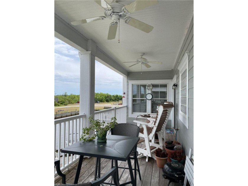 This Fantastic 2nd level Condo offers it all. Theres a elevator - Beach Condo for sale in Edenton, North Carolina on Beachhouse.com