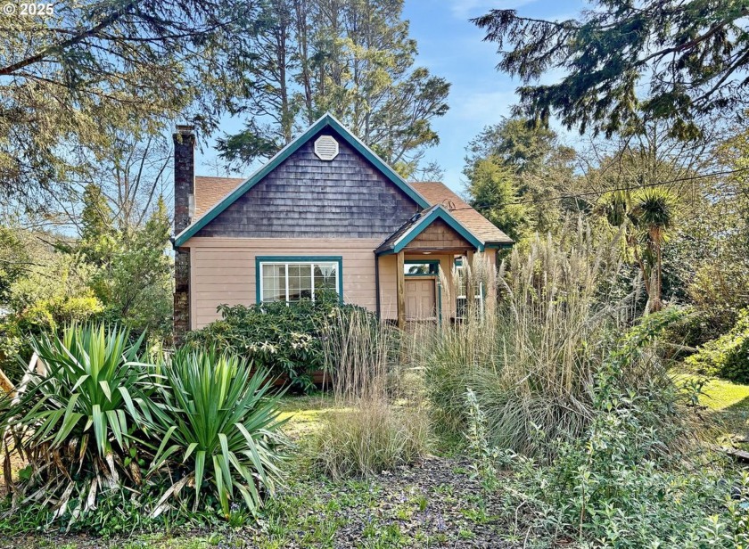 Welcome home to this quaint, beachy retreat! Everything you - Beach Home for sale in Rockaway Beach, Oregon on Beachhouse.com
