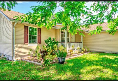 Come view this beautiful gem for first time buyers. This home - Beach Home for sale in Titusville, Florida on Beachhouse.com