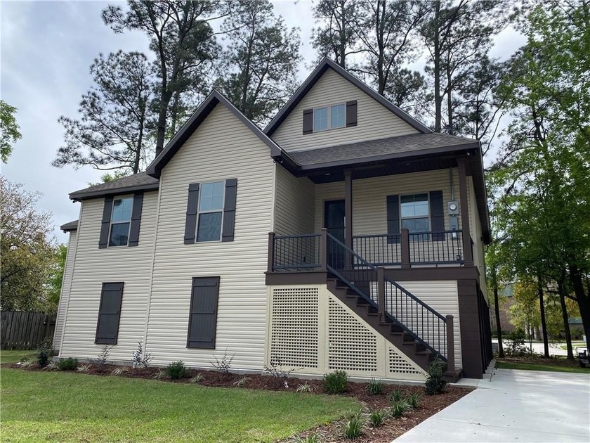 Move-In Ready to call Home! This raised 3 Bdrm, 2 Bath has a - Beach Home for sale in Slidell, Louisiana on Beachhouse.com