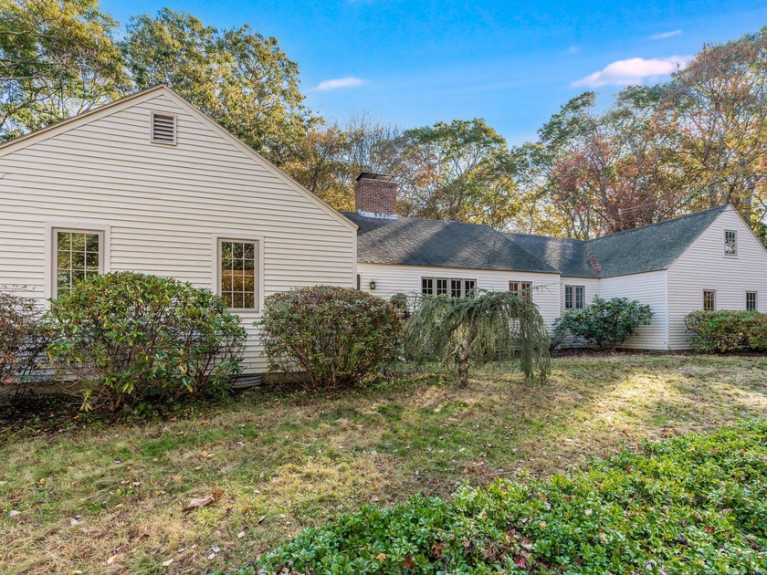 Nestled at the end of a peaceful cul-de-sac in the heart of Old - Beach Home for sale in Old Lyme, Connecticut on Beachhouse.com
