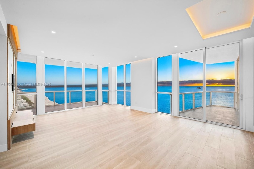 Magnificent panoramas in every direction certainly impress the - Beach Condo for sale in Miami Beach, Florida on Beachhouse.com