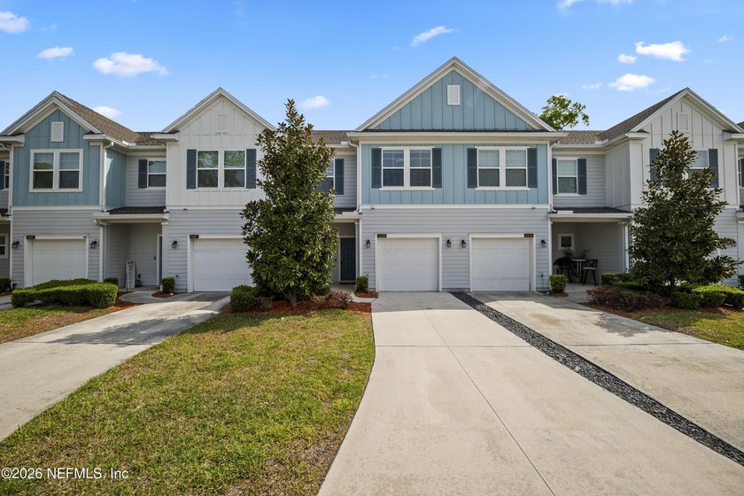 **UPGRADED**NEWER BUILD**PRIME LOCATION** Experience the perfect - Beach Townhome/Townhouse for sale in Jacksonville, Florida on Beachhouse.com