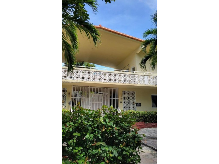 A beautiful Studio walking distance to the beach, Restaurant - Beach Other for sale in Miami Beach, Florida on Beachhouse.com