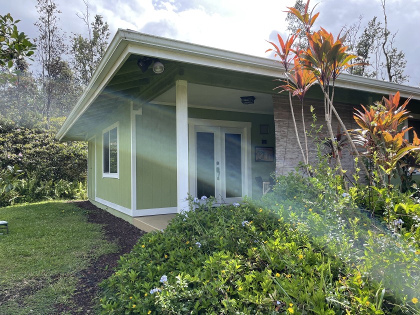 Jungle Bungalow - A lovely space to stay for island - Beach Vacation Rentals in Keaau, Hawaii on Beachhouse.com