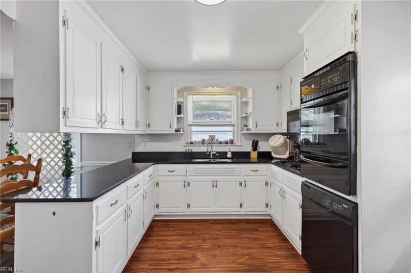 Calling All investors! All brick , 3BR, 1.5 BA 1118 SF ranch - Beach Home for sale in Portsmouth, Virginia on Beachhouse.com