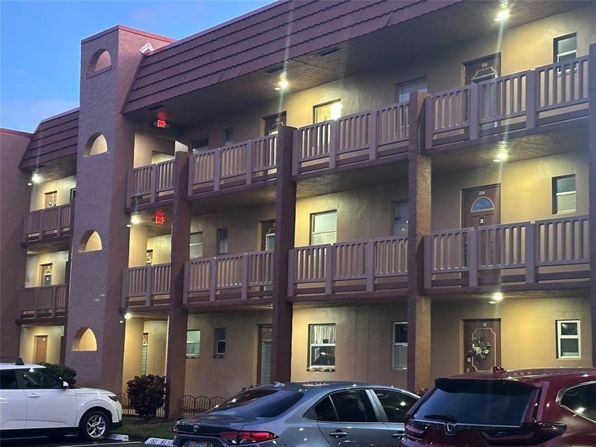 Sunrise Lakes Phase 3. A 55+Community.  1 Bed, 1.5 Bath
Enjoy - Beach Condo for sale in Sunrise, Florida on Beachhouse.com