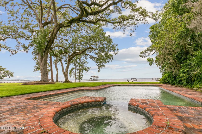 Back on Market - RARE 1.5 ACRE ST. JOHNS RIVERFRONT ESTATE - - Beach Home for sale in Jacksonville, Florida on Beachhouse.com