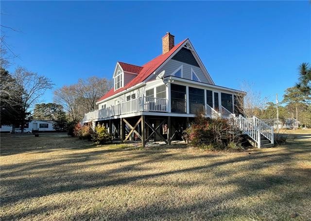 Beautiful high ceilings and natural light make this 2 bedroom - Beach Home for sale in Gwynn, Virginia on Beachhouse.com