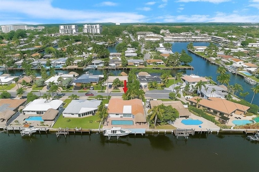 Beautifully updated 3BR/3BA ocean-access waterfront home on a - Beach Home for sale in Pompano Beach, Florida on Beachhouse.com