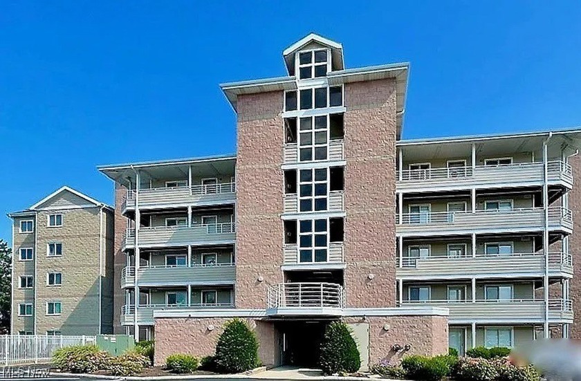 Motivated Sellers! Gated community. Discover this beautifully - Beach Condo for sale in Sandusky, Ohio on Beachhouse.com
