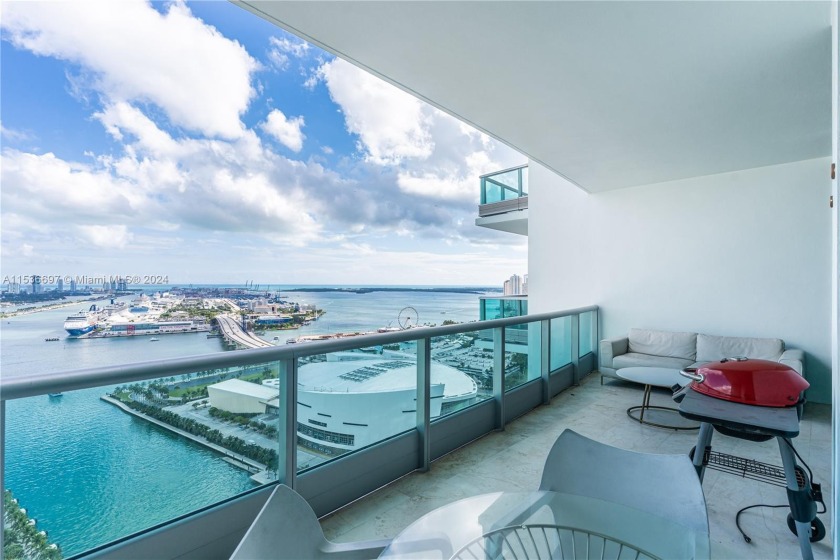 Stunning 3 bedrooms / 3 bathrooms apartment with panoramic views - Beach Condo for sale in Miami, Florida on Beachhouse.com