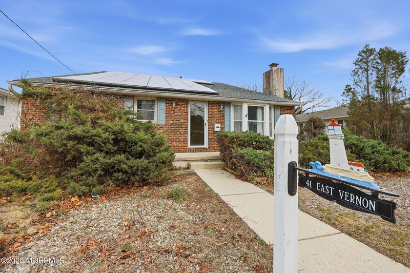 Beautiful 3-bedroom, 2.5-bath Cape in a family-friendly - Beach Home for sale in Northfield, New Jersey on Beachhouse.com
