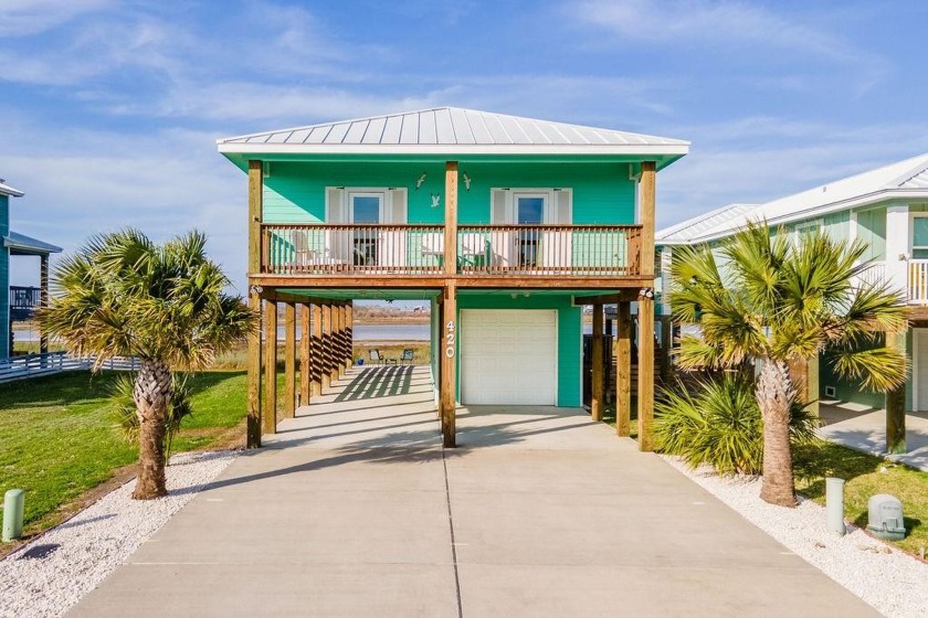 Welcome to 420 Paradise Pointe! This custom-built 3-bed, 3-bath - Beach Home for sale in Port Aransas, Texas on Beachhouse.com