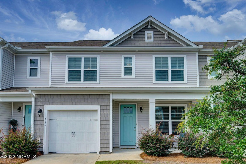 Welcome Home to this spacious, beautifully-appointed modern - Beach Townhome/Townhouse for sale in Wilmington, North Carolina on Beachhouse.com
