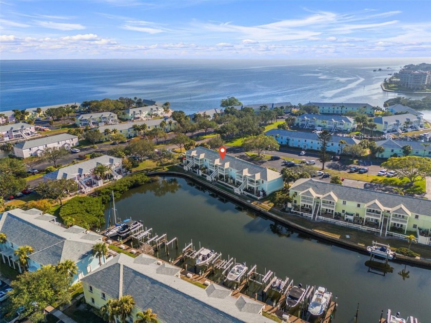 Resort-Style Living in a St. Petersburg Waterfront Condo! - Beach Condo for sale in St. Petersburg, Florida on Beachhouse.com