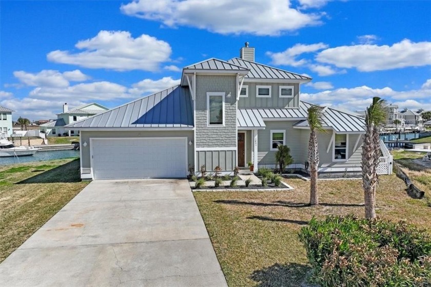 Welcome to your serene oasis of the Islands of Rockport! Home - Beach Home for sale in Rockport, Texas on Beachhouse.com