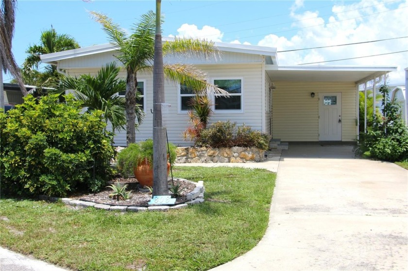 LOCATION, LOCATION, LOCATION!!! Welcome to Paradise! This - Beach Home for sale in Venice, Florida on Beachhouse.com