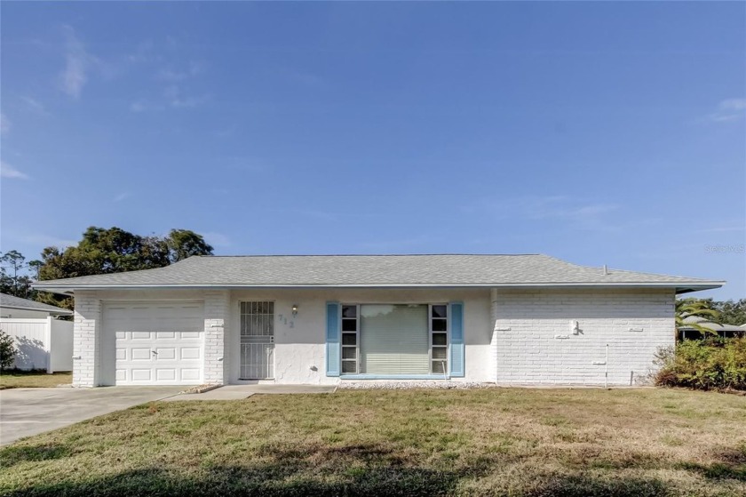 The perfect house in the perfect neighborhood! Lovely 55+ - Beach Home for sale in Palm Harbor, Florida on Beachhouse.com