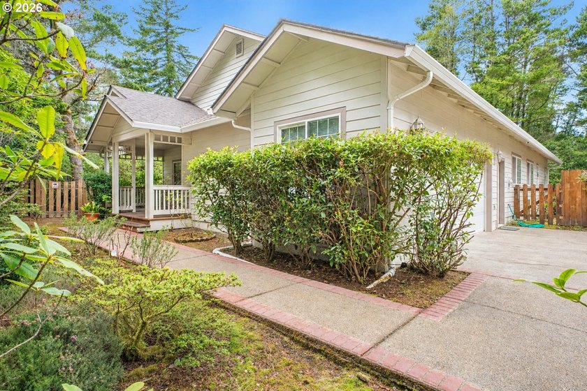 Not every home gives you space to breathe-this one does. Set on - Beach Home for sale in Florence, Oregon on Beachhouse.com