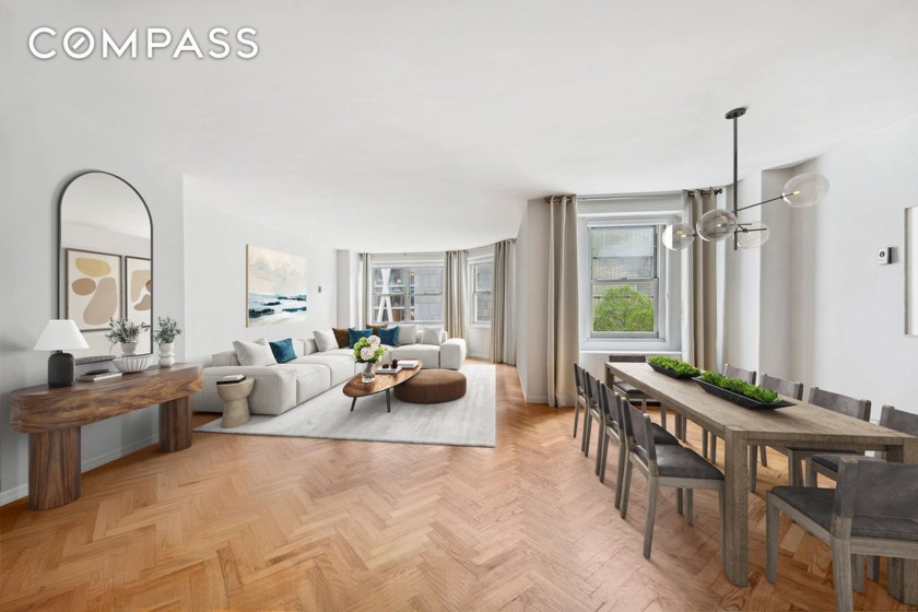 Gracious Five-Bedroom (Yes! 5 Bedrooms!) Residence in Lincoln - Beach Condo for sale in New York, New York on Beachhouse.com