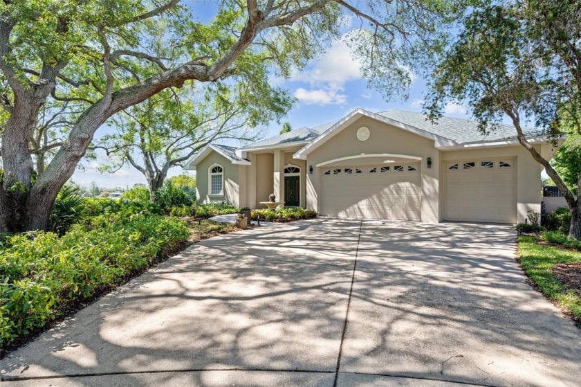 Welcome to your luxurious retreat! Step into elegance through - Beach Home for sale in Largo, Florida on Beachhouse.com