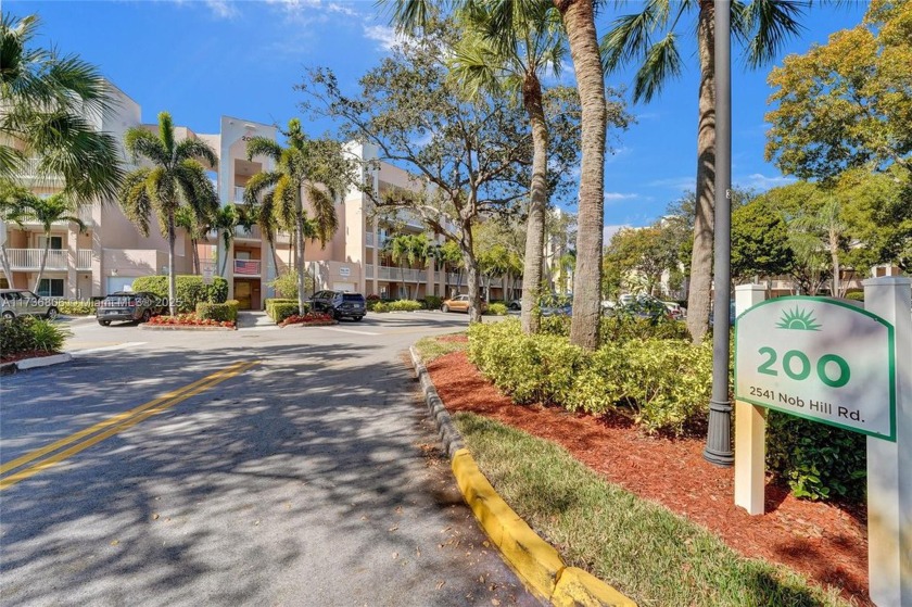 Boasting 1,420 square feet of living space, the condo features a - Beach Condo for sale in Sunrise, Florida on Beachhouse.com