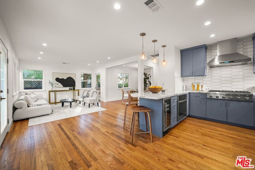 Experience modern luxury in the heart of Sunset Park, Santa - Beach Home for sale in Santa Monica, California on Beachhouse.com