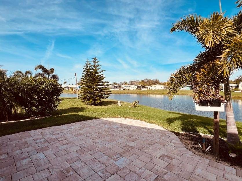 One Month Lot Rent Concession at Closing!    Are you ready to - Beach Home for sale in Ellenton, Florida on Beachhouse.com