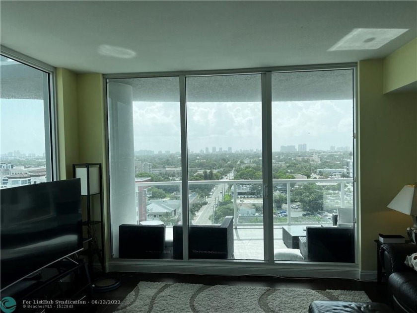 Contemporary, luxury highrise in downtown Ft Lauderdale. 2/2.5 - Beach Condo for sale in Fort Lauderdale, Florida on Beachhouse.com