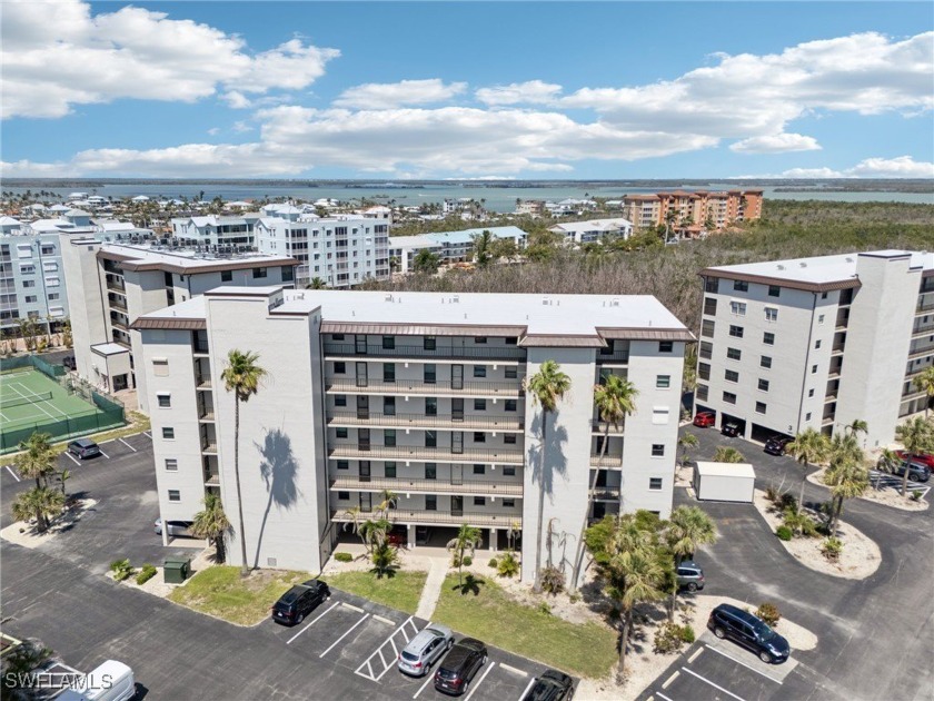 TURNKEY 2 BED / 2 BATH CONDO IN ESTERO COVE - WALK TO THE BEACH - Beach Condo for sale in Fort Myers Beach, Florida on Beachhouse.com