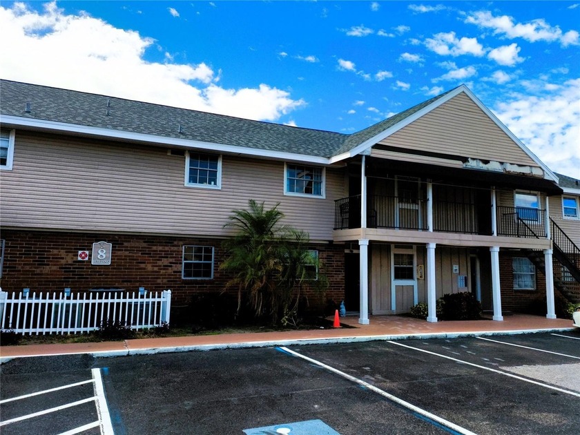 200 Country Club Drive Unit 805 is a ground-floor condo in - Beach Condo for sale in Largo, Florida on Beachhouse.com