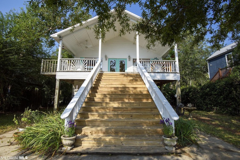 This adorable 3/3 cottage on the Fairhope side of Fish River is - Beach Home for sale in Fairhope, Alabama on Beachhouse.com