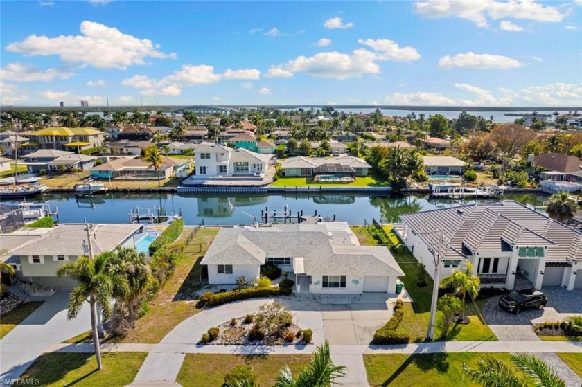 Welcome to your waterfront paradise in Marco Island, Florida! - Beach Home for sale in Marco Island, Florida on Beachhouse.com