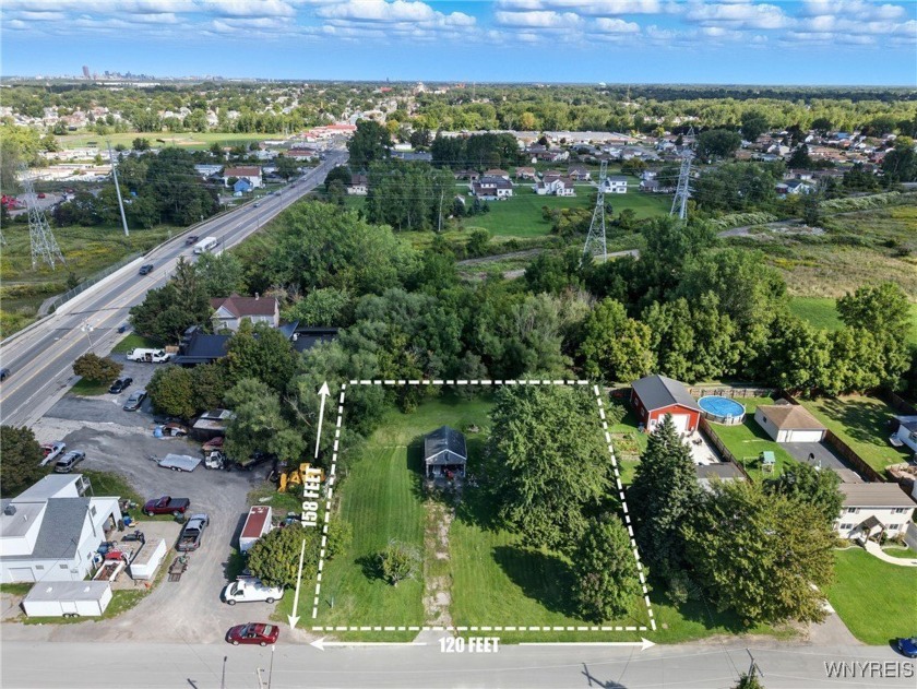 Fantastic opportunity in Hamburg! This spacious 120' x 158' - Beach Lot for sale in Blasdell, New York on Beachhouse.com