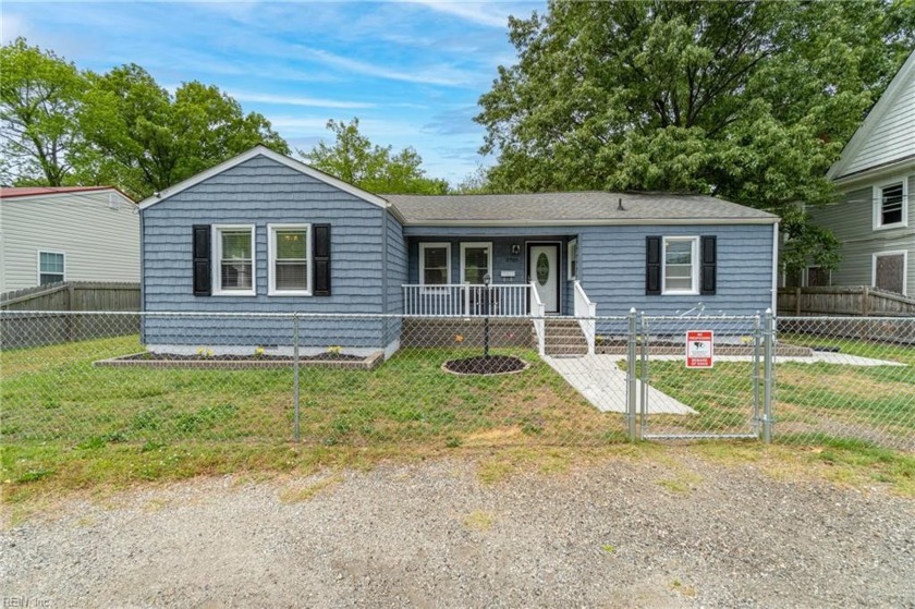 Welcome home to this nicely remodeled rancher with 4 bedrooms - Beach Home for sale in Hampton, Virginia on Beachhouse.com