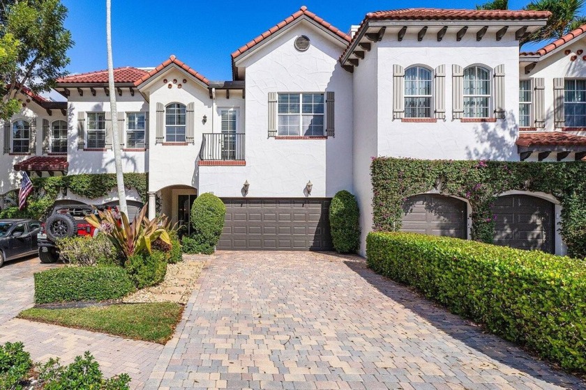 Welcome to the epitome of luxury living in Delray Beach! This - Beach Townhome/Townhouse for sale in Delray Beach, Florida on Beachhouse.com