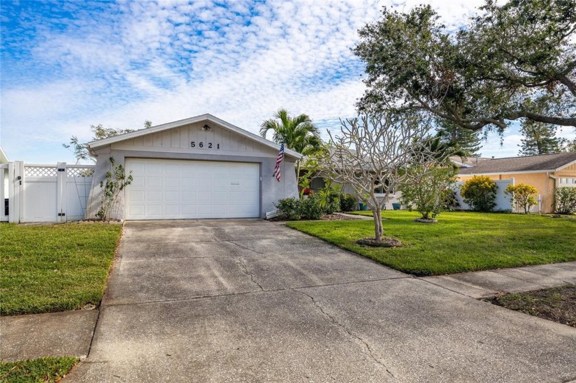 NEVER FLOODED - BUILT IN 1979!

This stunning lakefront home in - Beach Home for sale in St. Petersburg, Florida on Beachhouse.com