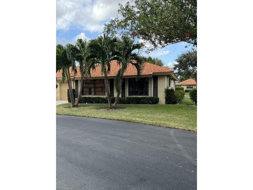 55+ ADULTS ONLY COMMUNITY in the TRENDY HEART OF BOYNTON BEACH - Beach Home for sale in Boynton Beach, Florida on Beachhouse.com