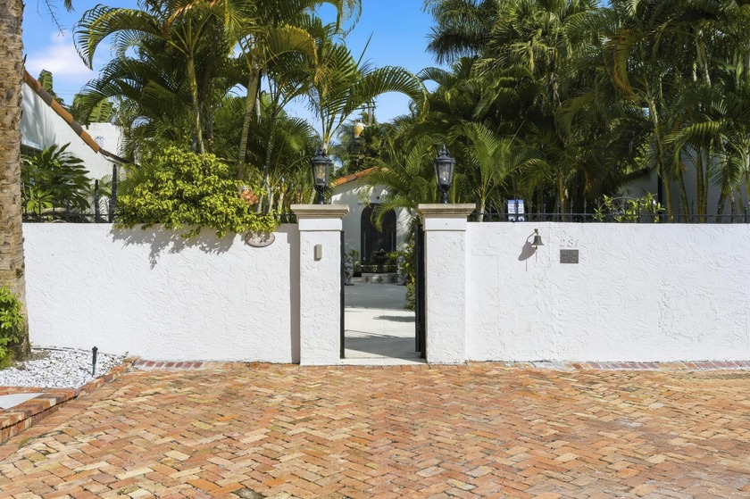 Welcome to 281 Granada Road, a classic 1928 West Palm Beach - Beach Home for sale in West Palm Beach, Florida on Beachhouse.com