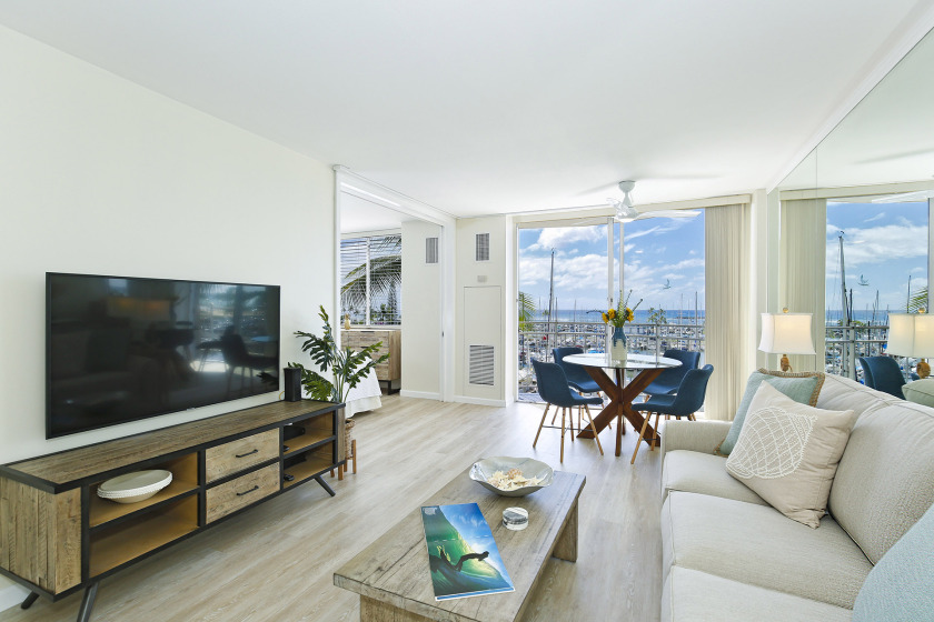 Waikiki Marina & Ocean Views! Easy Walk to Beach! - Beach Vacation Rentals in Honolulu, Hawaii on Beachhouse.com