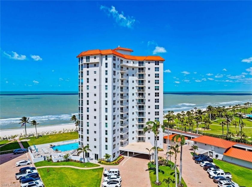 Welcome to an exquisite, newly renovated, designer furnished and - Beach Home for sale in Naples, Florida on Beachhouse.com
