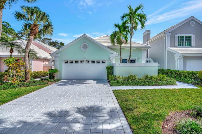 Welcome to PGA National. This beautifully renovated contemporary - Beach Home for sale in Palm Beach Gardens, Florida on Beachhouse.com