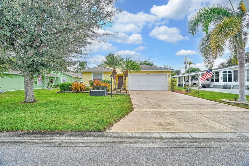 This spacious 3 bedroom and 2 bathroom home with 1936 sq ft, in - Beach Home for sale in Stuart, Florida on Beachhouse.com