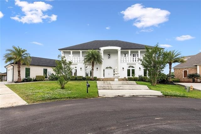 Waterfront living AT ITS FINEST & detailed to the max! 6 Bedroom - Beach Home for sale in Slidell, Louisiana on Beachhouse.com